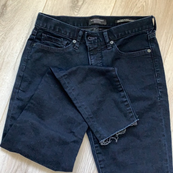 Mid-Rise Skinny Ankle Jean with Raw Hem Sz 27 - Picture 3 of 8